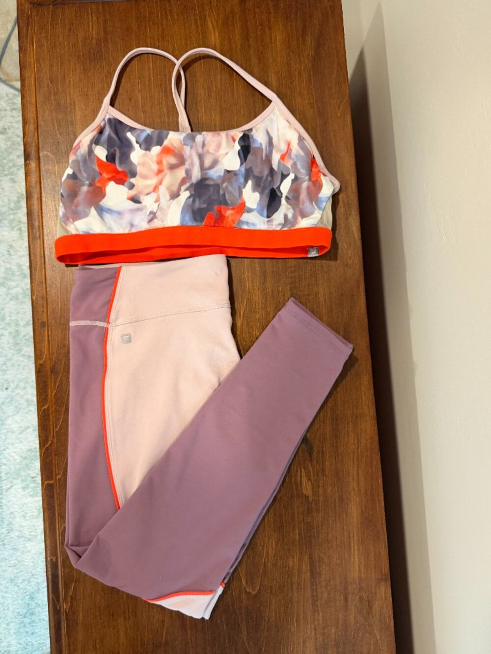 Fabletics Define PowerHold High Waisted 7/8 Legging w/matching Bra Size Large